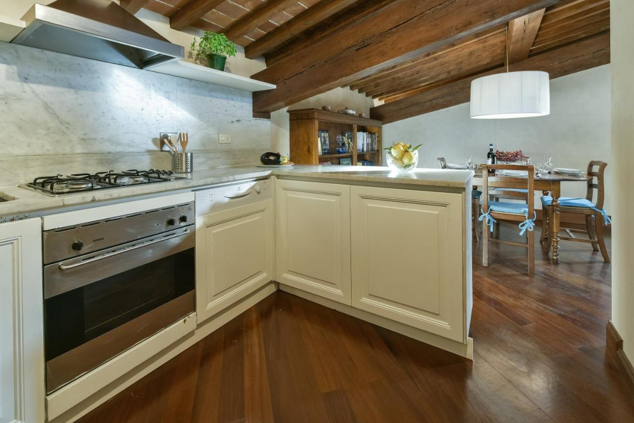 Apartamento Tiepolo Romantic Penthouse In The Oltrarno *