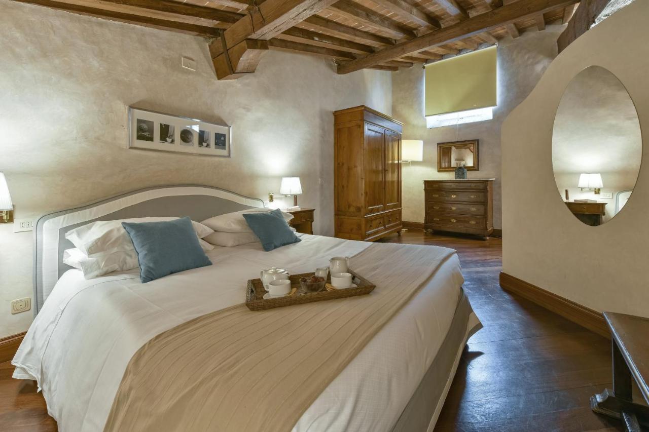 Tiepolo Romantic Penthouse In The Oltrarno Florença