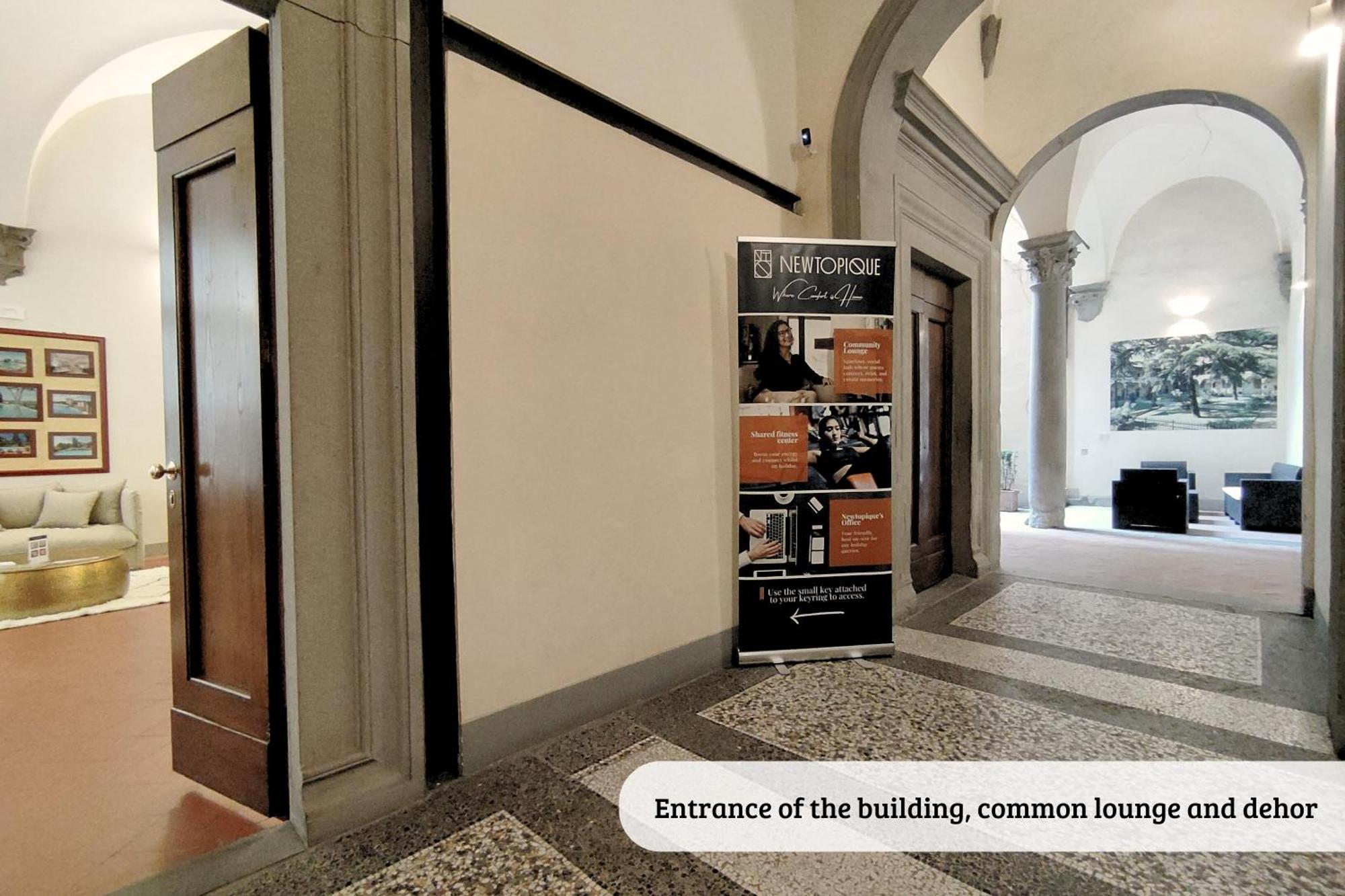 Apartamento Tiepolo Romantic Penthouse In The Oltrarno