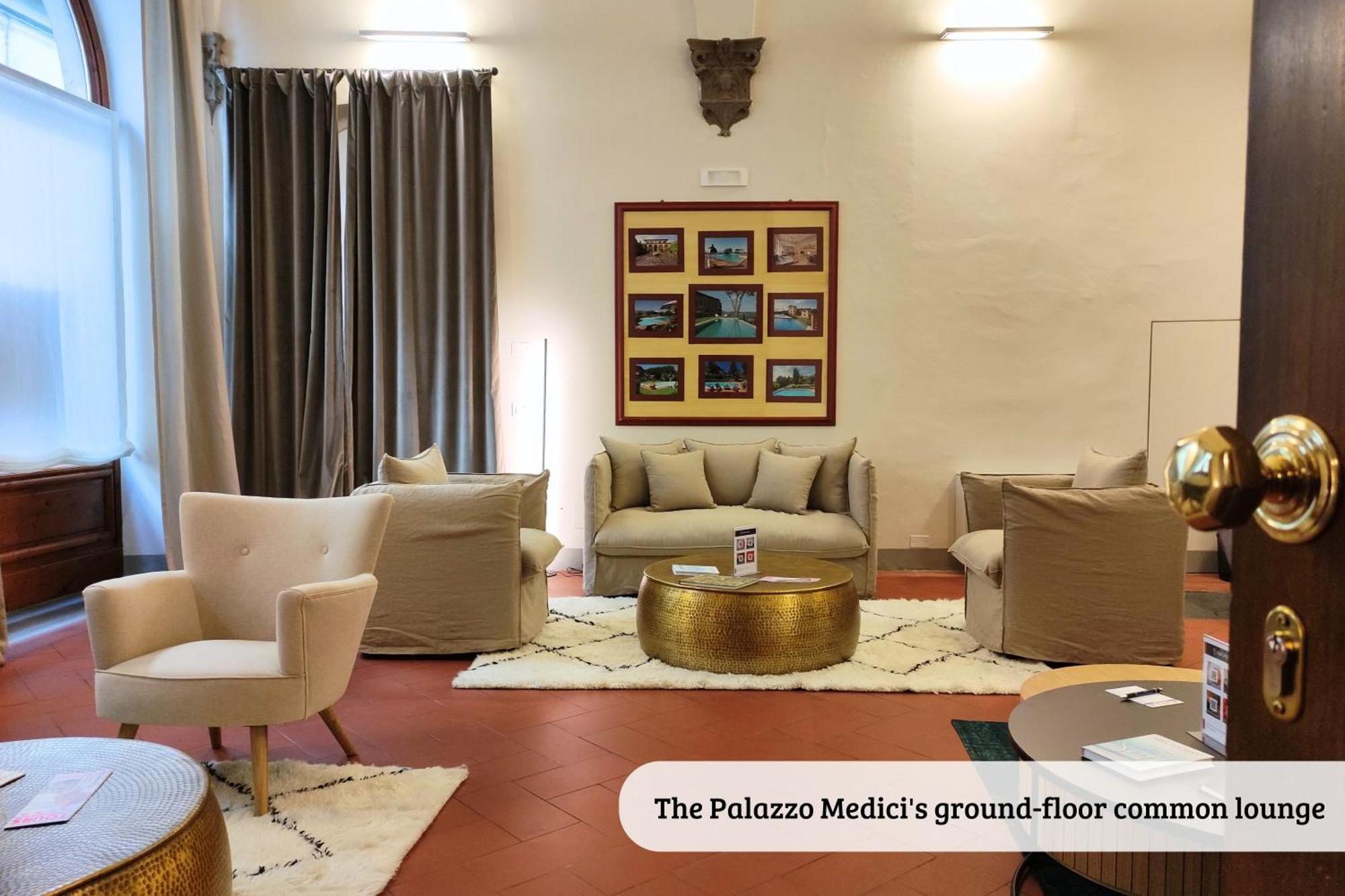 Tiepolo Romantic Penthouse In The Oltrarno Florença